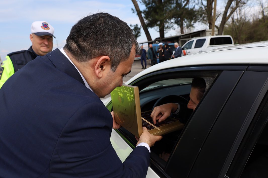 Kaymakamımız Sayın Kemal BALABAN Ramazan Bayramı Münasebetiyle Edirköy Jandarma Uygulama Noktasını ziyaret etti.