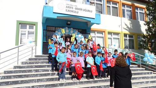Kaymakamımız Sayın Sedat ÖZDEMİR, 2023-2024 Eğitim–Öğretim Yılı İlköğretim Haftası Kutlama Programı’na katıldı… 